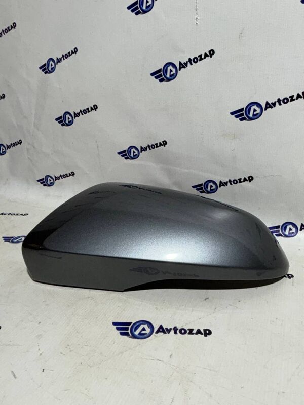 Накладка окрашенная в цвет на боковое зеркало 2180 правое.